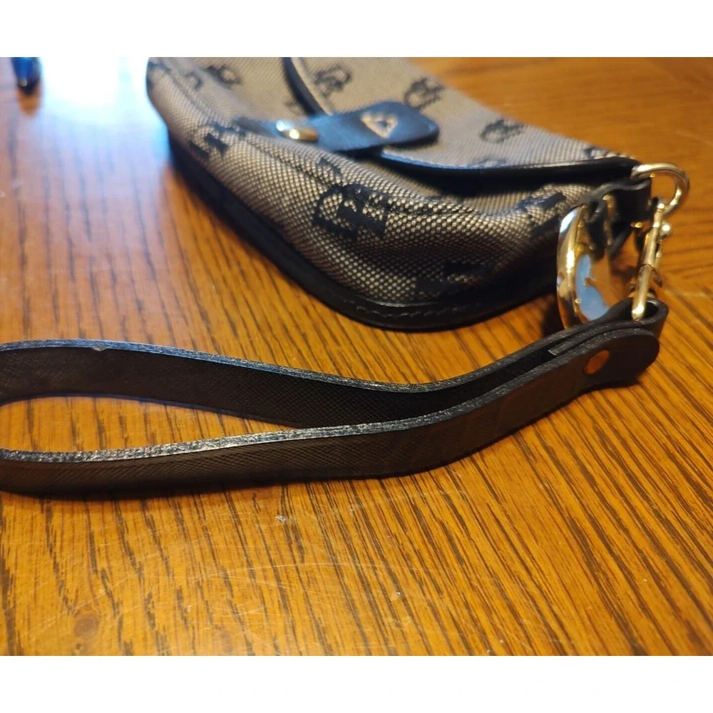 Vintage‎ Dooney & Bourke DB SIGNATURE LOGO Canvas Wristlet EUC
